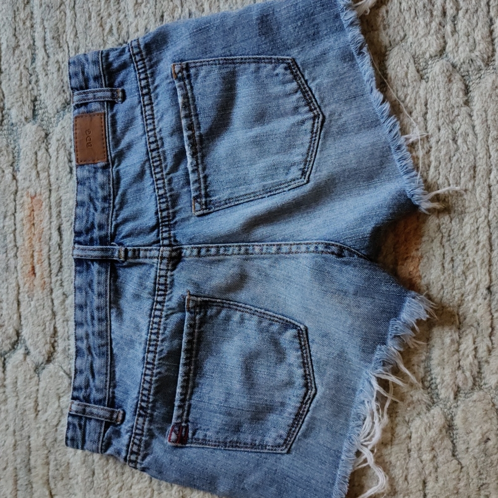 Urban outfitters jean shorts - Picture 2 of 3